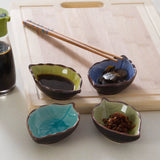 Creative Leaf-Shaped Ceramic Seasoning Dish: Perfect for Serving Vinegar, Sauce, Sushi, Snacks, and Seasonings in the Kitchen