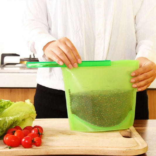 Silicone Food Preservation Bag: Versatile for Sealing and Storing Food in the Refrigerator, Microwave-Safe for Cooking.