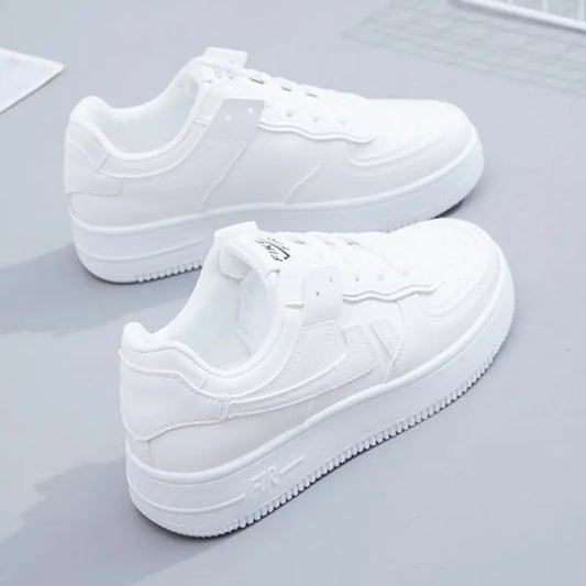 Fresh Spring & Autumn Casual Sports Shoes: Comfortable, Round Toe, Thick Soles, with Random Letter Upper