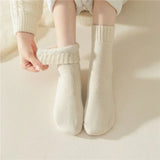 3 Pairs of Women's Wool Socks: Soft, Thick, and Plush for Winter Warmth, Ideal for Postpartum and Sleep