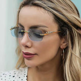 Unisex Stylish Rimless Sunglasses: Fashionable Leopard Decoration Sun Glasses for Men and Women, Frameless Design Ideal for Driving and Traveling Shades