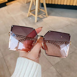 Elegant Oversized Gradient Sunglasses for Women Vintage Alloy Chain-Frame Riveted Square Sun Shades Fashionable Eyewear