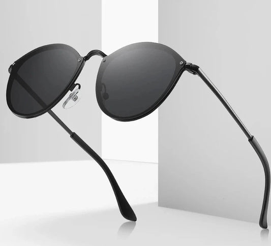 Timeless Round Sunglasses for Women: Vintage Metal Frames in Black, Perfect for Driving with UV400 Protection