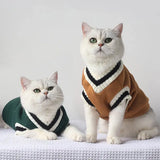 Cosy Pet Sweater for Winter: Pullover Apparel for Cats and Dogs, Perfect for Smaller Pets